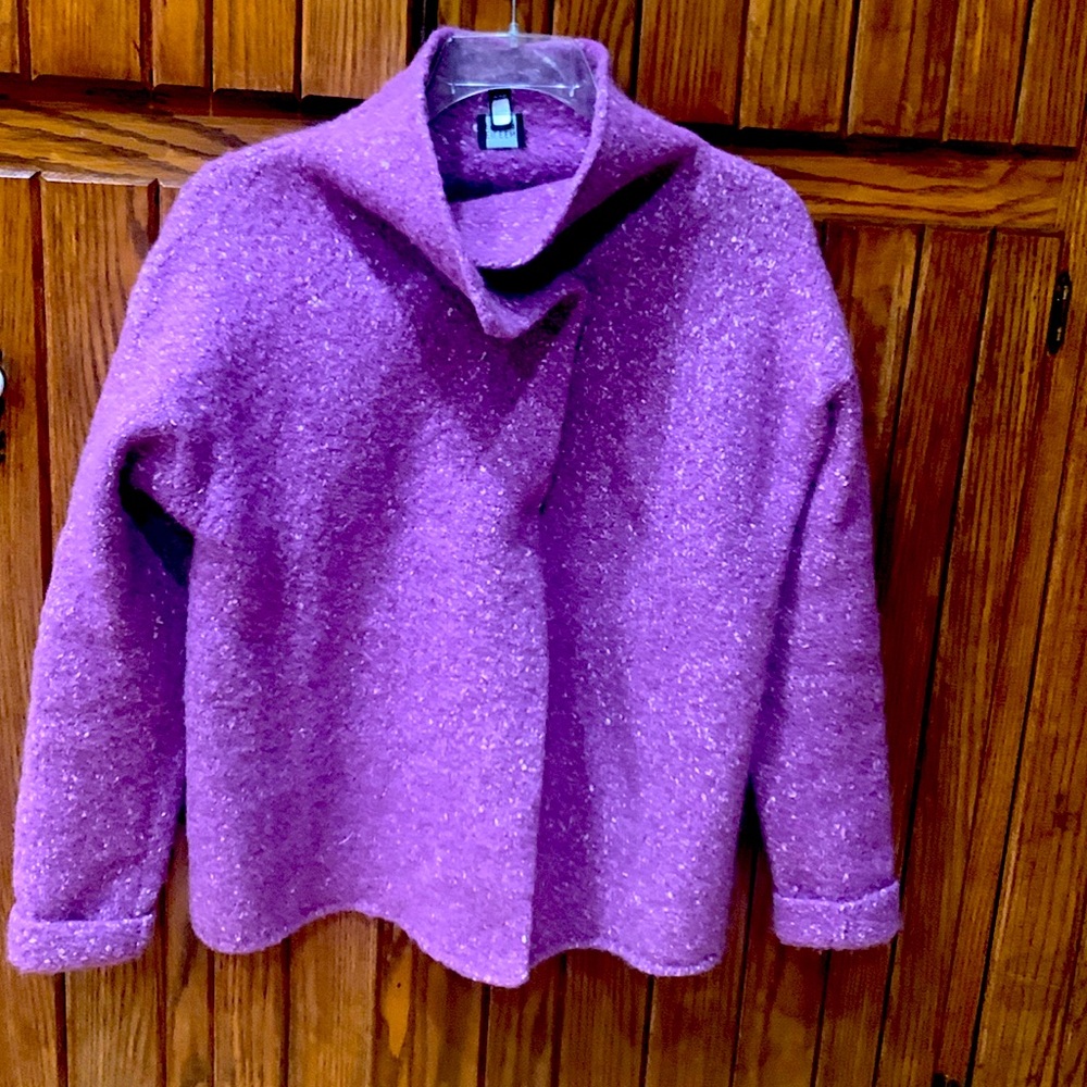 Eileen Fisher women’s Alpaca wool silk blend   Size M
Color soft plum/mauve